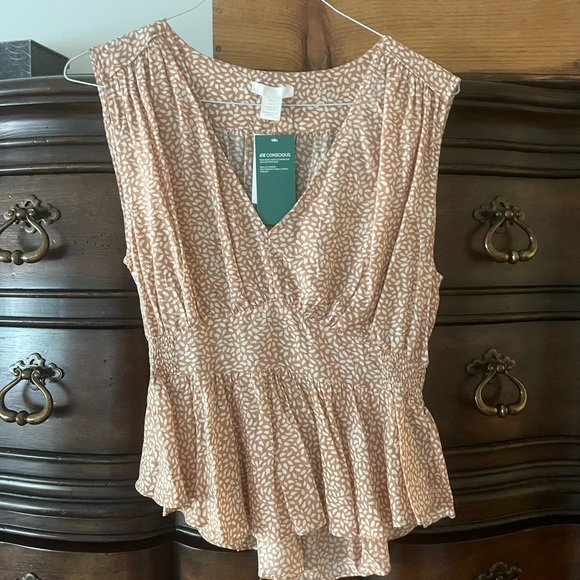 H&M set , top size 8, skirt size S - Picture 9 of 9